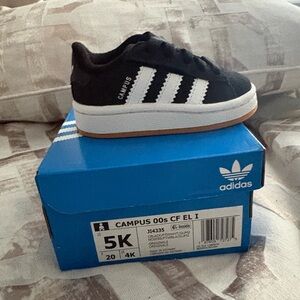 adidas Campus Kids Sneakers in Black, White & Gum